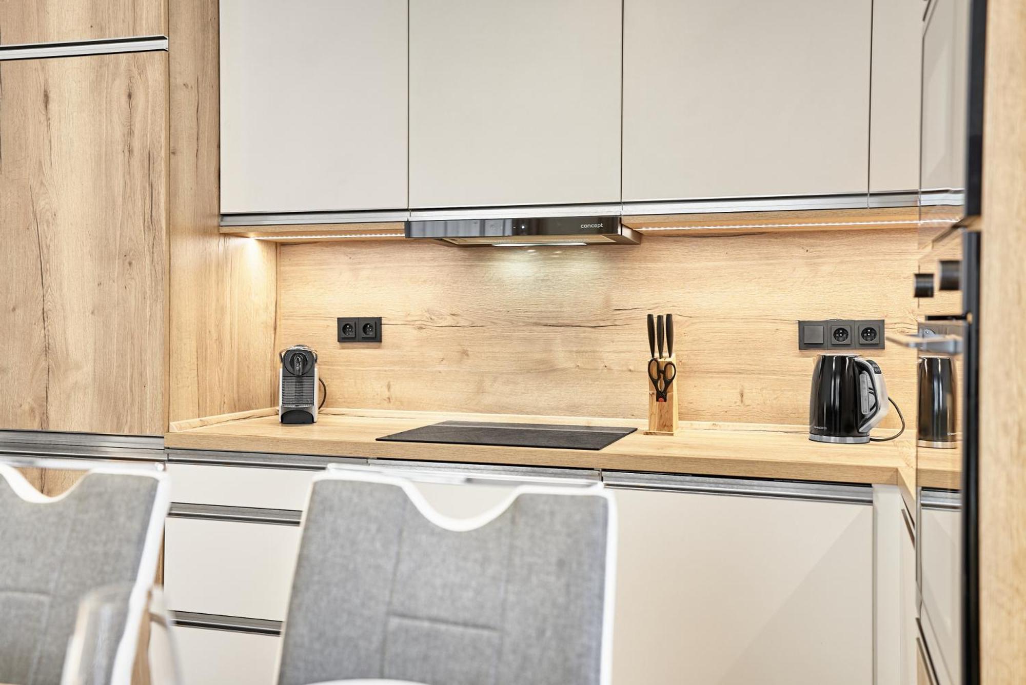 Moderně zařízený apartmán s garážovým stáním Loučná pod Klínovcem Exteriér fotografie
